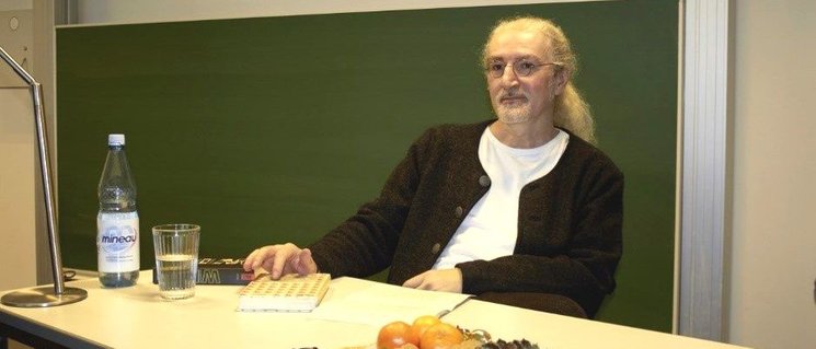 Schriftsteller Zoran Drvenkar im Seminar. Foto: Natalie Ebbecke/Institut für Germanistik, Carl von Ossietzky Universität