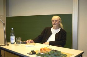 Schriftsteller Zoran Drvenkar im Seminar. Foto: Natalie Ebbecke/Institut für Germanistik, Carl von Ossietzky Universität