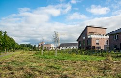 Haus im Baugebiet Am Bahndamm. Foto: Mittwollen und Gradetchliev