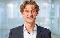 Simon Kösters, Mitarbeiter im Fachdienst Fliegerhorst der Wirtschaftsförderung Stadt Oldenburg. Foto: Foto- und Bilderwerk