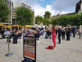 Der Waffenplatz füllte sich mit begeisterten Mittagskonzert-Fans. Foto: Stadt Oldenburg
