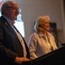 Vorschau: Michael Lorenz (Leiter des Bürger- und Ordnungsamtes) und Bürgermeisterin Petra Averbeck bei den Ehrungen zum Kramermarkt 2025. Foto: Sascha Stüber