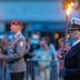 Vorschau: Zwei Personen mit Fackeln. Foto: Sascha Stüber