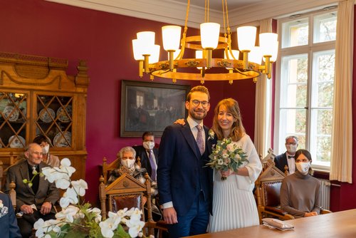 Christine Alff-Grotelüschen und Janes Grotelüschen haben sich als erstes Brautpaar im Alten Landtag das Ja-Wort gegeben. Foto: Sascha Stüber
