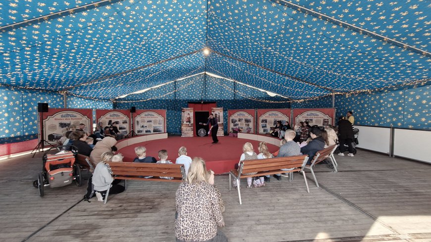 Zirkus in der Zeitreise auf dem Kramermarkt 2025. Foto: Sascha Stüber