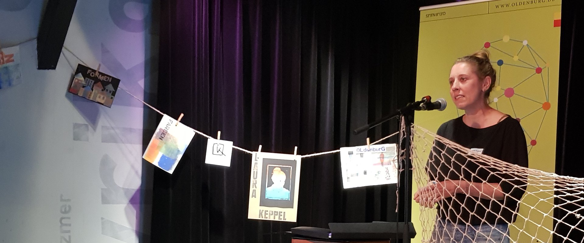 Laura Keppel auf der Bühne im Wilhelm13. Foto: Stadt Oldenburg