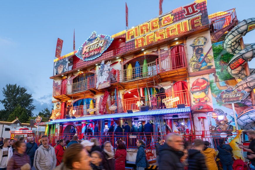 Das Laufgeschäft Feueralarm auf dem Kramermarkt 2024. Foto: Sascha  Stüber