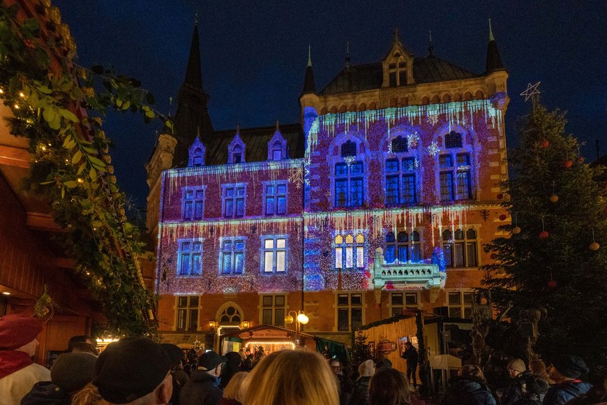 Ein Foto vom Video-Mapping auf dem Lamberti-Markt 2022. Foto: Sascha Stüber