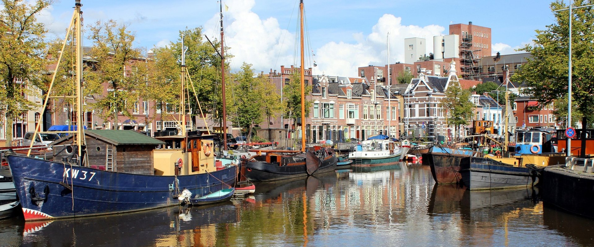 Waser und Boote in Groningen. Foto: Ildigo/Pixabay