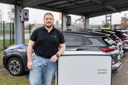Schweigatz Heizungs- und Sanitärbau GmbH gewann den Klima-Innovationspreis „klip26“ der Wirtschaftsförderung in der Kategorie „Mittlere Unternehmen“. Foto: Bonnie Bartusch