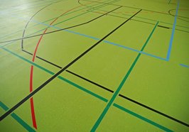 Hallenboden in einer Sporthalle. Foto: Erich Westendarp/Pixabay