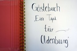 Cover des Gästebuchs im Tipi am PFL. Foto: Stadt Oldenburg.