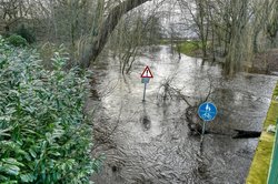Hochwasser an Hunte und Osternburger Kanal. Foto: Hans-Jürgen Zietz