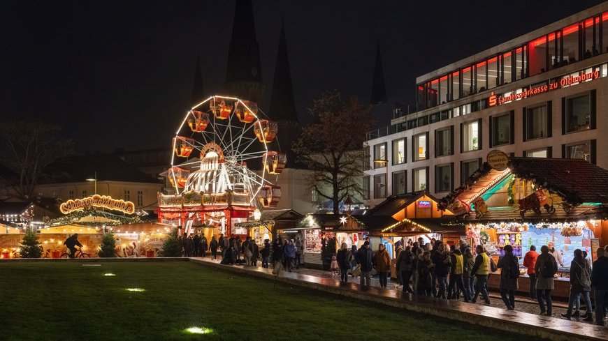 Blick in Richtung Schloßplatz beim Lamberti-Markt 2021. Foto Sascha Stüber