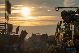 Auch das Wetter spielte mit und sorgte für volle Gänge auf dem diesjährigen Kramermarkt. Foto: Sascha Stüber