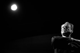 „Bundestagswahl 1987, Willy Brandt bei der Eröffnung des Bundestagswahlkampfs auf dem "Deutschlandtreffen" in den Westfalenhallen. Teilnahme von 25 000 SPD-Anhaengern. Europa, Deutschland, Dortmund, 02.November 1986“ Foto: Bernd Arnold