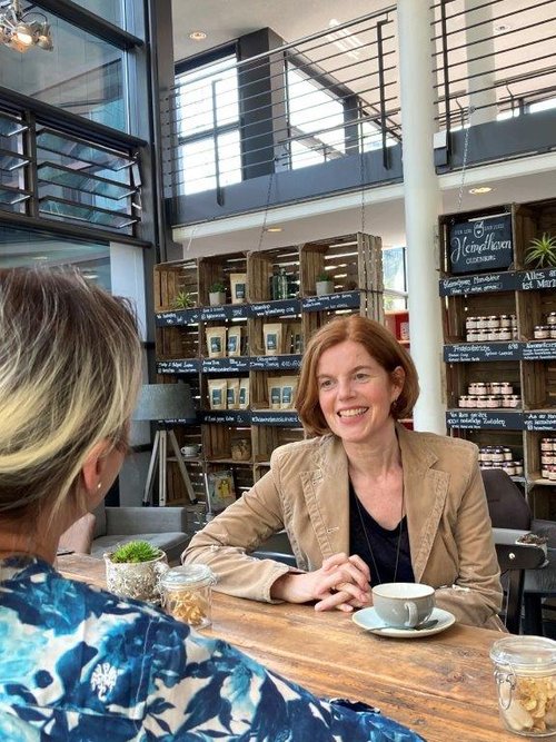 Dr. Jutta Moster-Hoos im Heimathaven Pop-Up Café. Foto: Stadt Oldenburg