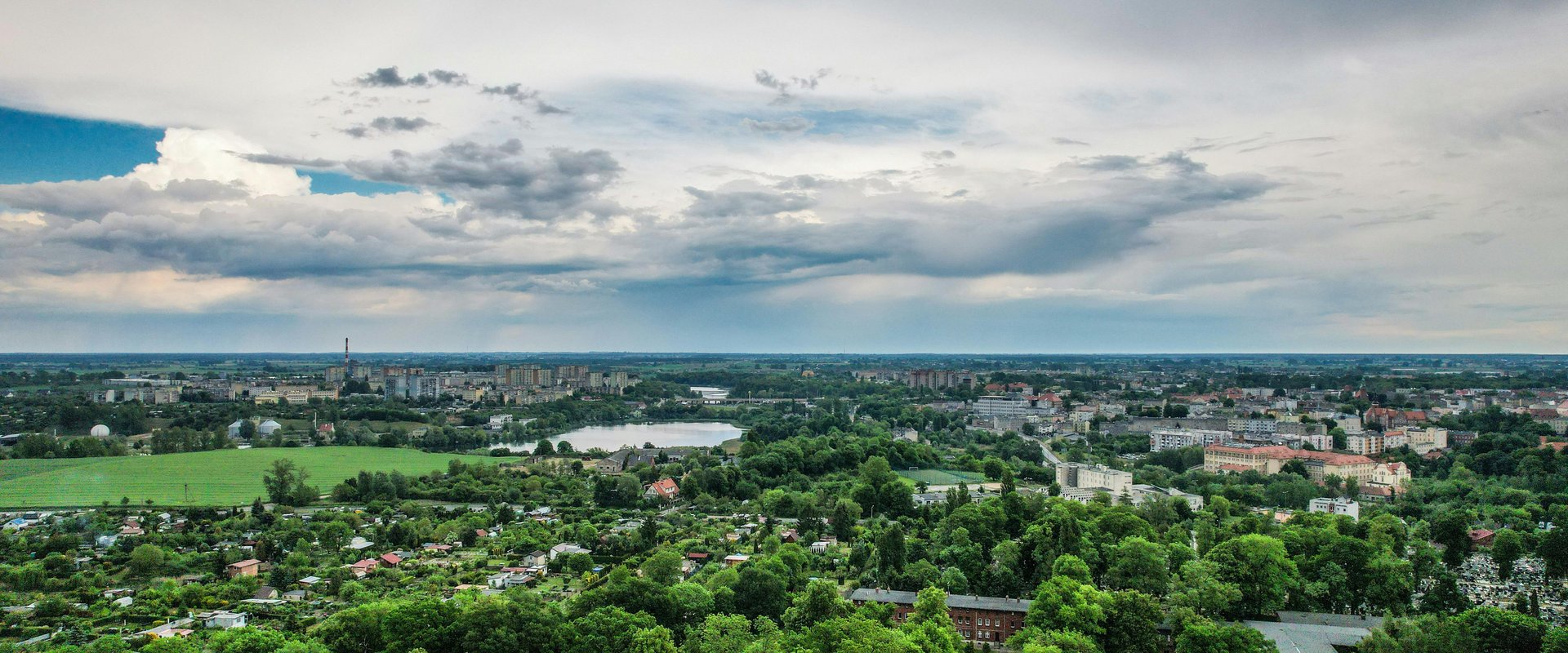 Landschaft von oben. Foto: Radoslaw Sikorski/Pexels