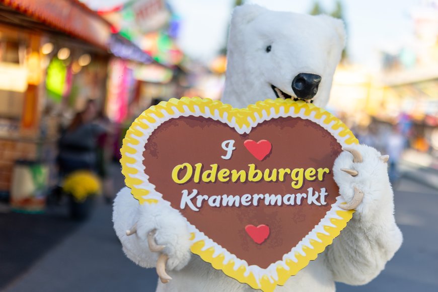 Eisbär WERNER bei der Kramermarkt-Parade 2026. Foto: Sascha Stüber