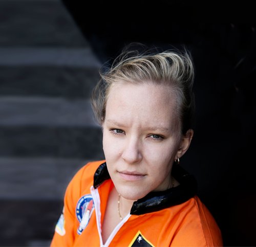Raphaela Edelbauer liest aus ihrem Roman „DAVE“ im Oldenburger Schloss. Foto: Victoria Herbig