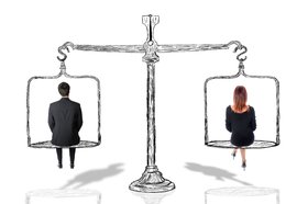 Mann und Frau auf je einer Waagschale. Foto: Fotolia/Thodonal 