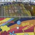 Vorschau: Die Rutsche „Happy Slide“ beim Aufbau auf dem Kramermarkt am 22. September 2025. Foto: Sascha Stüber