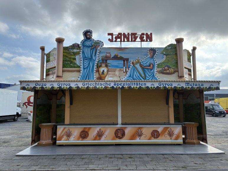 „Janßen Griechische Spezialitäten“ beim Aufbau am 26. September 2026. Foto: Stadt Oldenburg