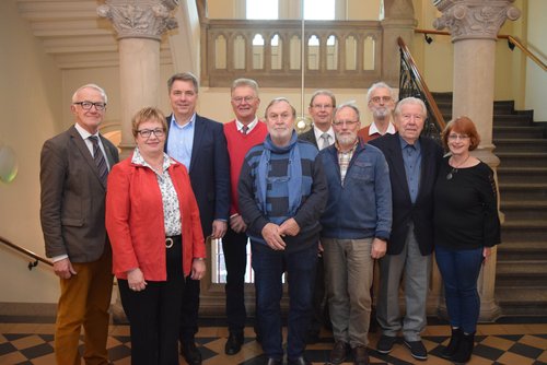 Oberbürgermeister Jürgen Krogmann dankte den Bezirksvorsteherinnen und -vorstehern für ihr Engagement. Foto: Stadt Oldenburg