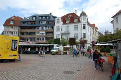 Der Öko-Wochenmarkt auf dem Julius-Mosen-Platz. Foto: Stadt Oldenburg