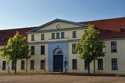 Sommerabend auf dem Oldenburger Pferdemarkt. Foto: Hans-Jürgen Zietz Sommerabend auf dem Oldenburger Pferdemarkt. Foto: Hans-Jürgen Zietz