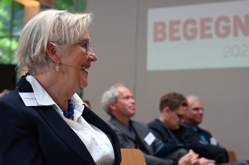 Referentin Kristín Vala Ragnarsdóttir im Publikum. Foto: Jörg Hemmen