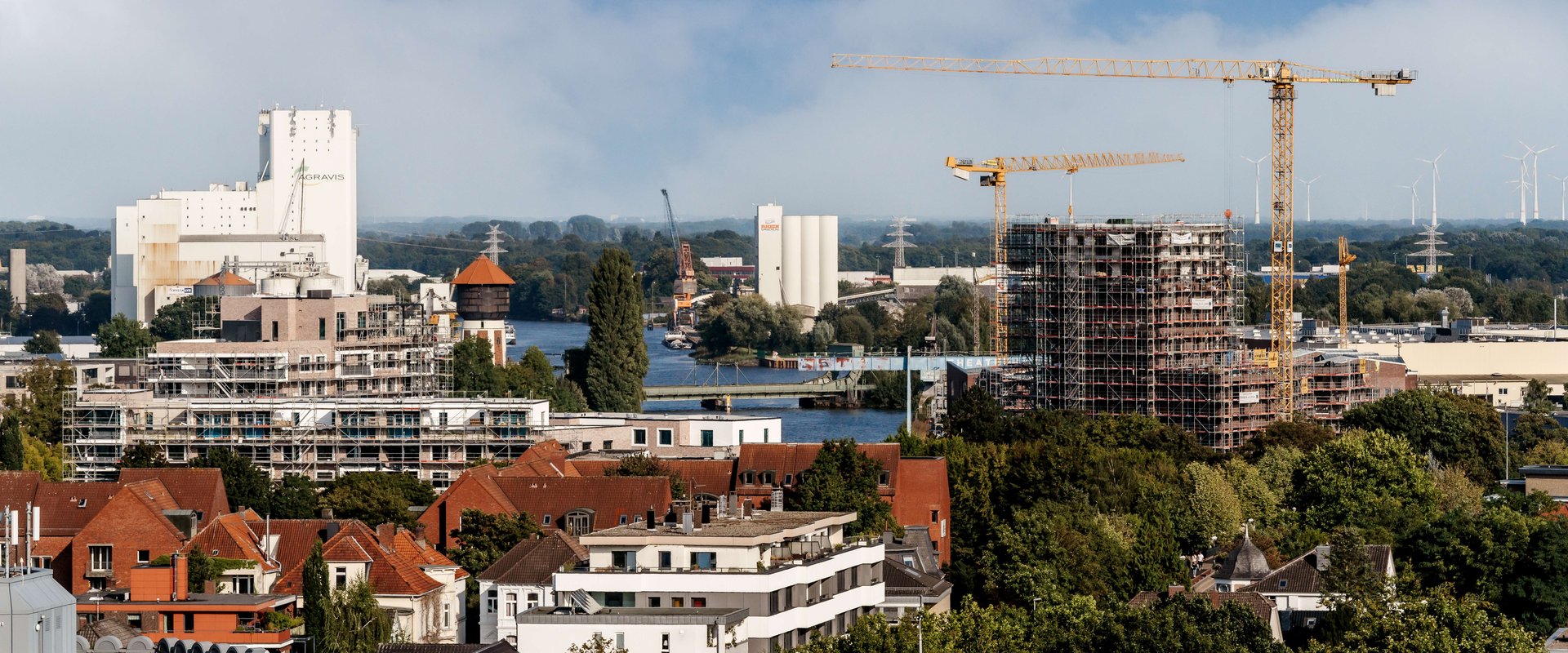 Blick von oben auf das Hafengebiet. Foto: Mittwollen und Gradetchliev