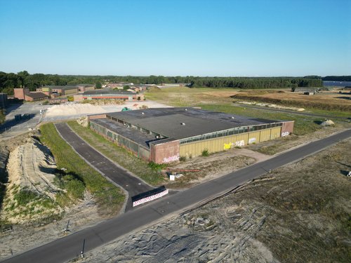Die frühere Wartungshalle für Flugzeuge ist zum Teil bereits erschlossen und wird künftig durch die Deutsche Post AG nachgenutzt. Foto: Stadt Oldenburg Foto: Stadt Oldenburg