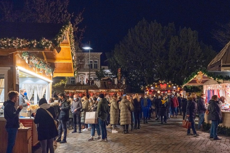 Blick über den Schloßplatz auf dem Lamberti-Markt 2021. Foto: Sascha Stüber