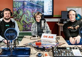 Christoph Deters, Bürgermeisterin Christine Wolff und Markus Schütte bei der Aufnahme des Podcasts. Foto: Izabela Mittwollen