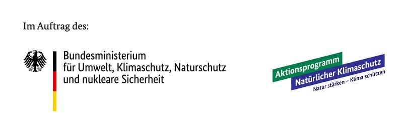 Das Bild zeigt das Logo des Bundesministeriums für Umwelt, Klimaschutz, Naturschutz und nukleare Sicherheit sowie des Aktionsprogramms Natürlicher Klimaschutz.