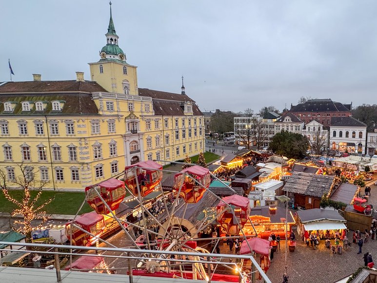 Blick vom LzO-Balkon auf den Lamberti-Markt 2024. Foto: Sascha Stüber