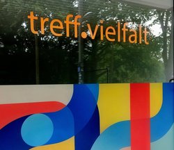 Fensterfassade des neuen Treffpunkt. Foto: Stadt Oldenburg Fensterfassade des neuen Treffpunkt. Foto: Stadt Oldenburg