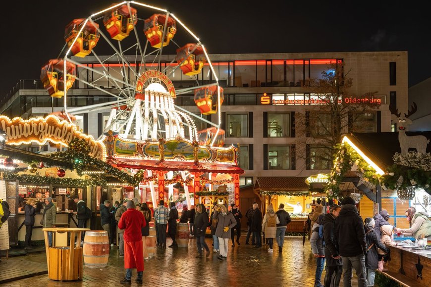 Schwarzwaldmühle und Nostalgie-Riesenrad auf dem Lamberti-Markt 2021. Foto Sascha Stüber