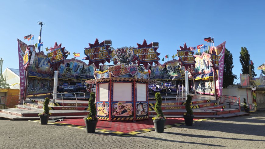 Der Break Dancer No. 2 beim Aufbau auf dem Kramermarkt am 24. September 2025. Foto: Stadt Oldenburg