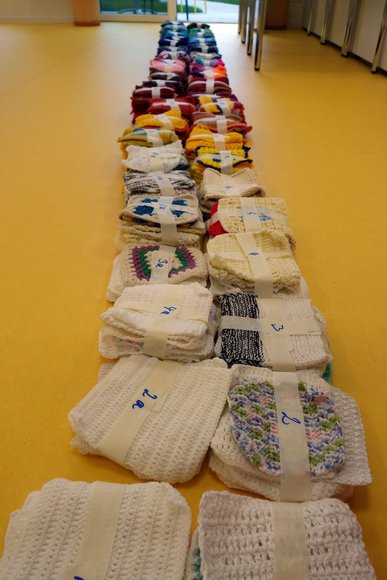 Gesammelte Farbpakete für ein Tipi. Foto: Stadt Oldenburg.