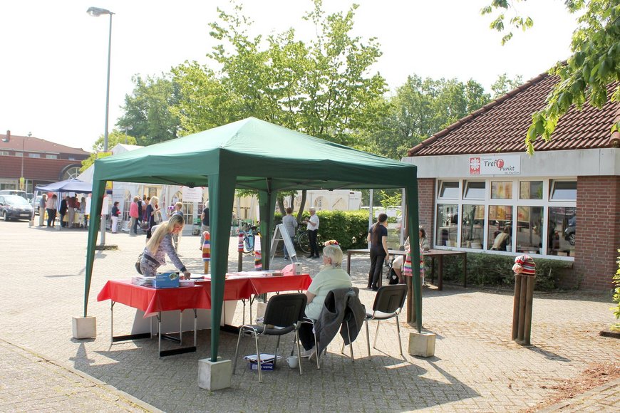 Festplatz mit Besuchern. Foto: Stadt Oldenburg