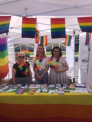 Informationsstand des Rainbow Cities Netzwerks. Foto: Stadt Oldenburg