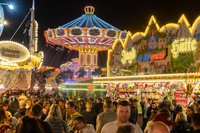 Blick auf das Kramermarkt-Treiben. Foto: Sascha Stüber