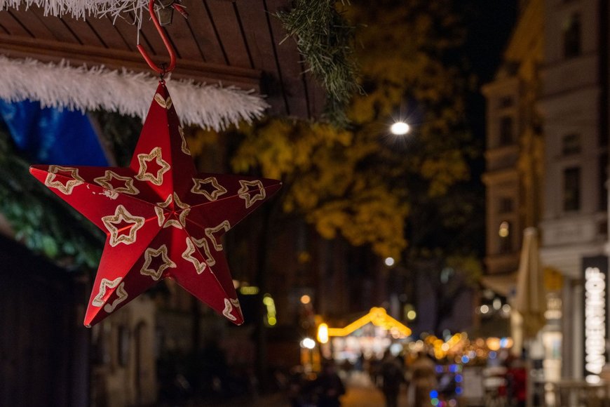 Stern an einer Hütte auf dem Lamberti-Markt 2021. Foto: Sascha Stüber