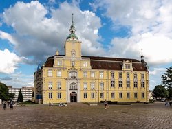 Oldenburger Schloss. Foto: Mittwollen und Gradetchliev