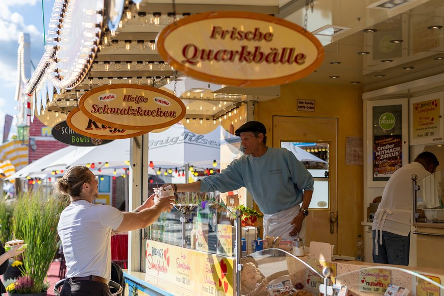 Schmalzkuchen auf dem Kramermarkt 2026. Foto: Sascha Stüber