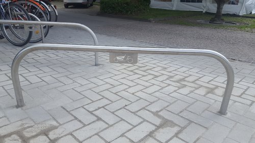 Jetzt auch Platz für Lastenräder: Die Radabstellanlagen am Theaterwall wurden erweitert. Foto: Stadt Oldenburg
