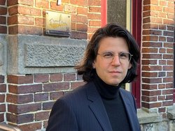 Deniz Utlu geht auf Landgangreise. Foto: Literaturhaus Oldenburg