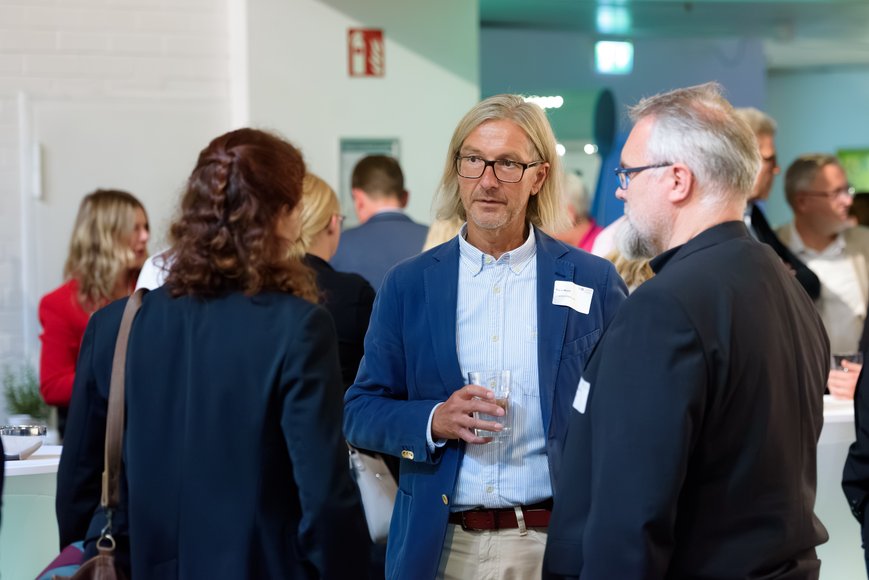 Thorsten Helmerichs Das Netzwerken nimmt beim Fachkräfte-Forum einen wichtigen Stellenwert ein. Foto: Thorsten Helmerichs